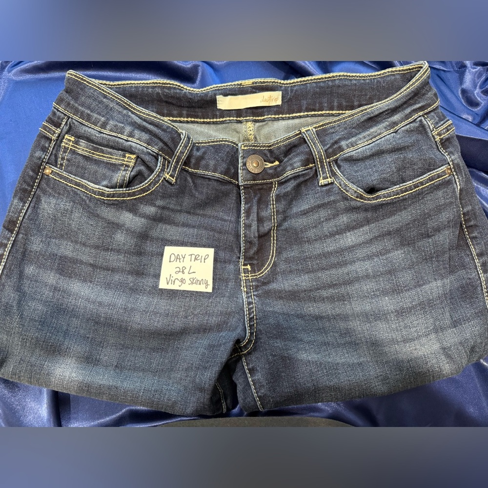 Daytrip Virgo Skinny Jeans SZ 28L very good condition.